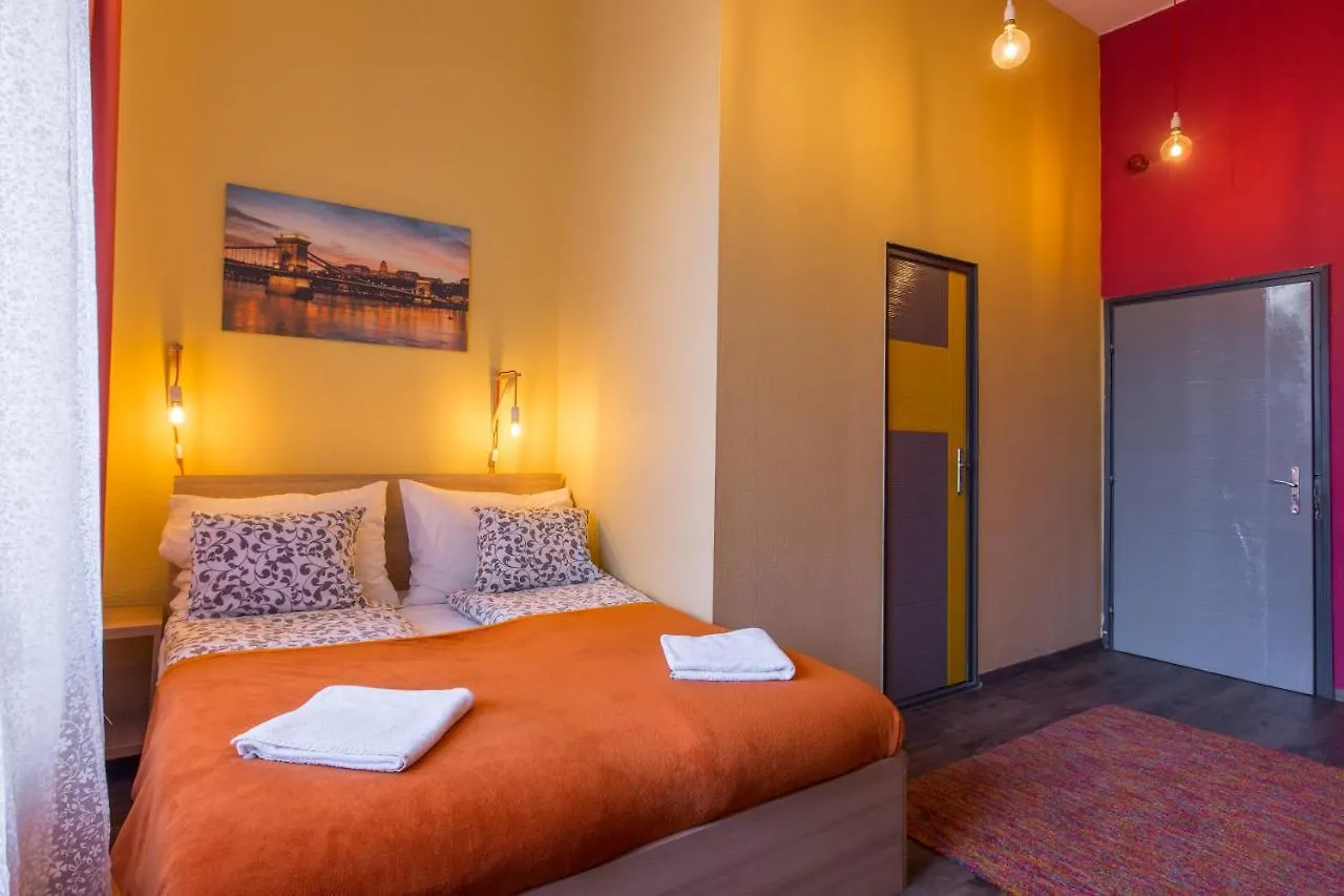 Hostel Goodmo House Budapest 0*,